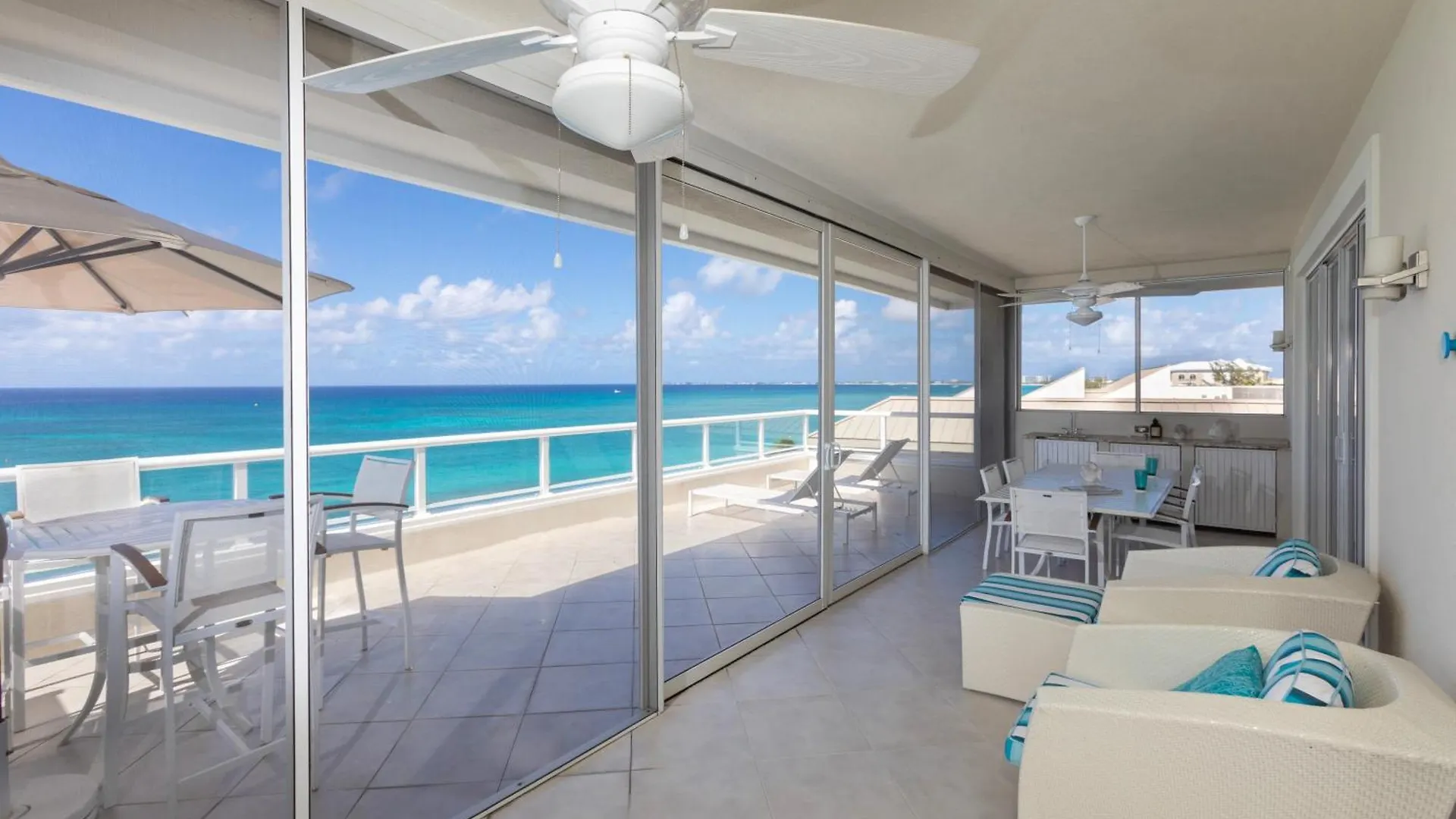 South Bay Beach Club 34 - 3 Bedroom 2 Bathroom Unit George Town Kajmán-szigetek